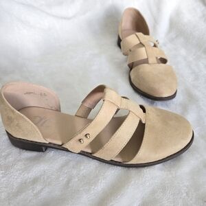 JC Women's Butter Yellow Microsuede Closed Toe Mary Jane Flats‎ Preppy US 7.5